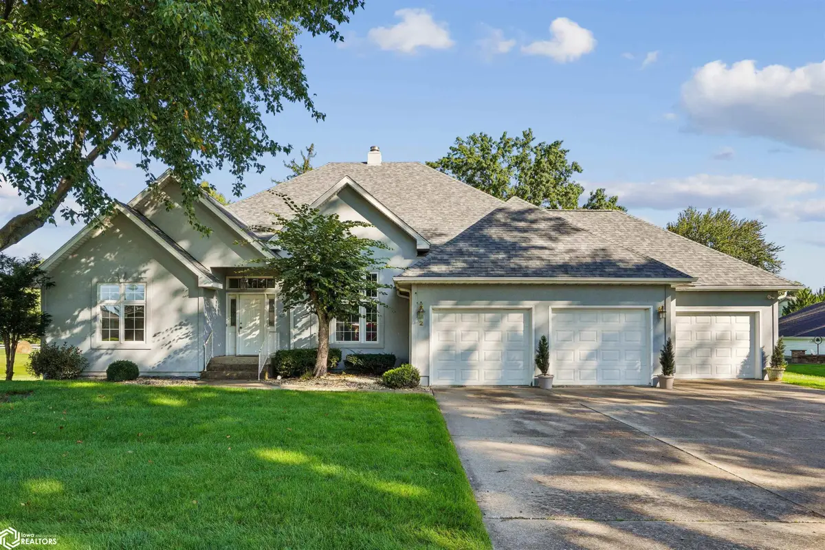 2 Old Colony Road, Burlington, IA 52601 - #1