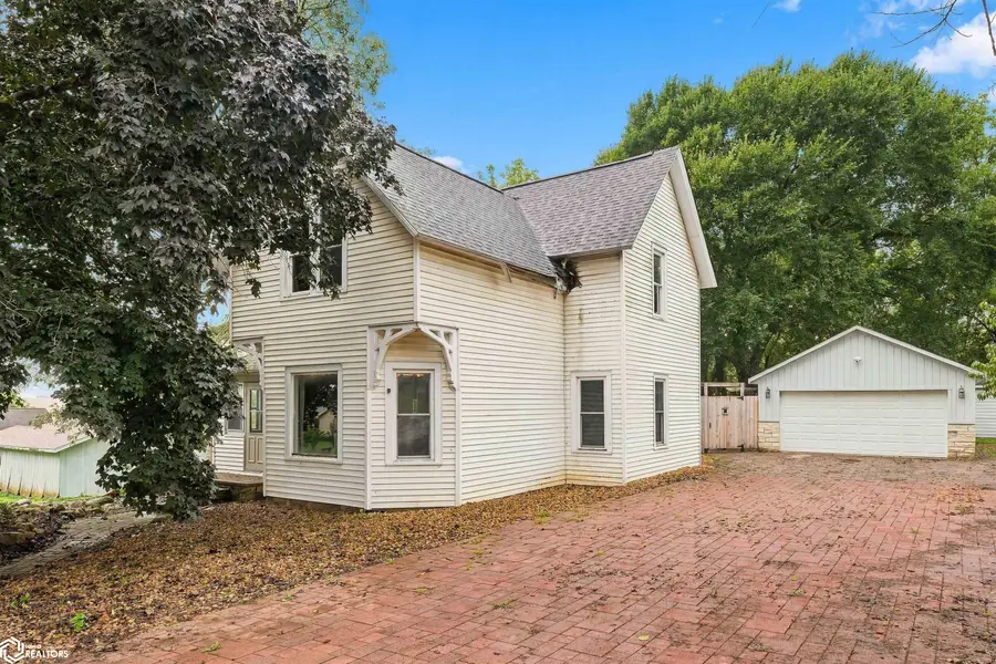2217 Knapp Avenue, Marshalltown, IA 50158 - #2
