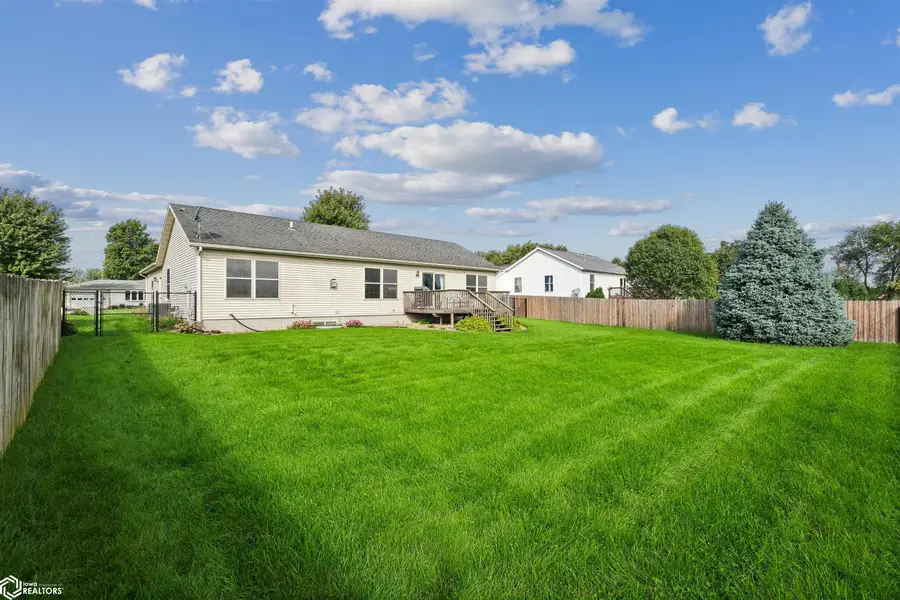3102 S 8th Street, Marshalltown, IA 50158 - #3