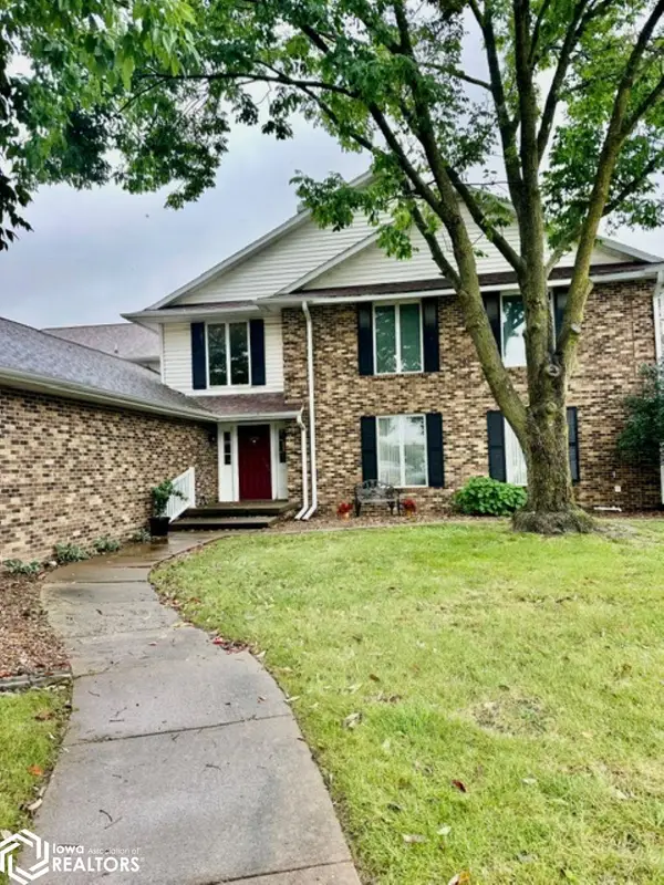 1609 UNIT A Orchard Meadow Drive, Burlington, IA 52601