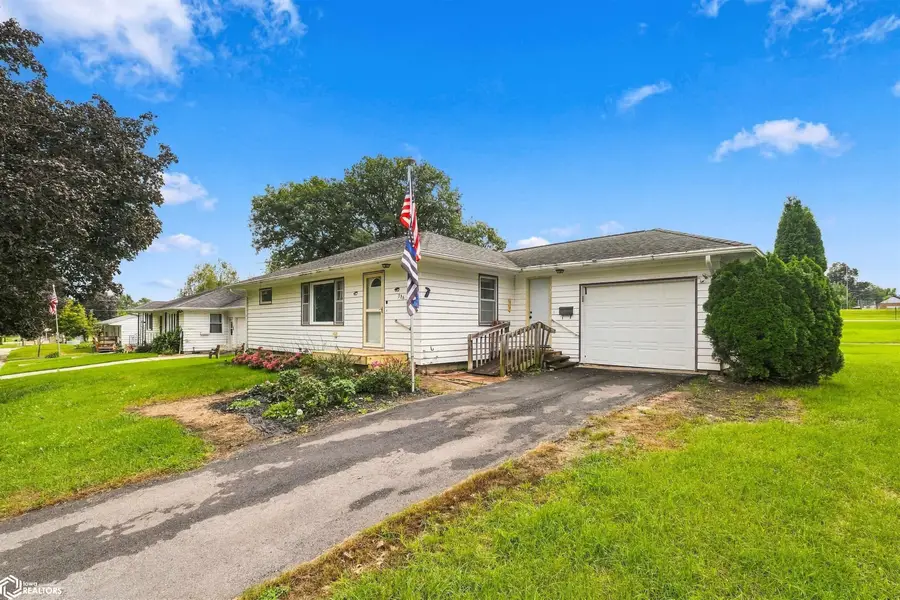 306 4th St, Gladbrook, IA 50635 - #2