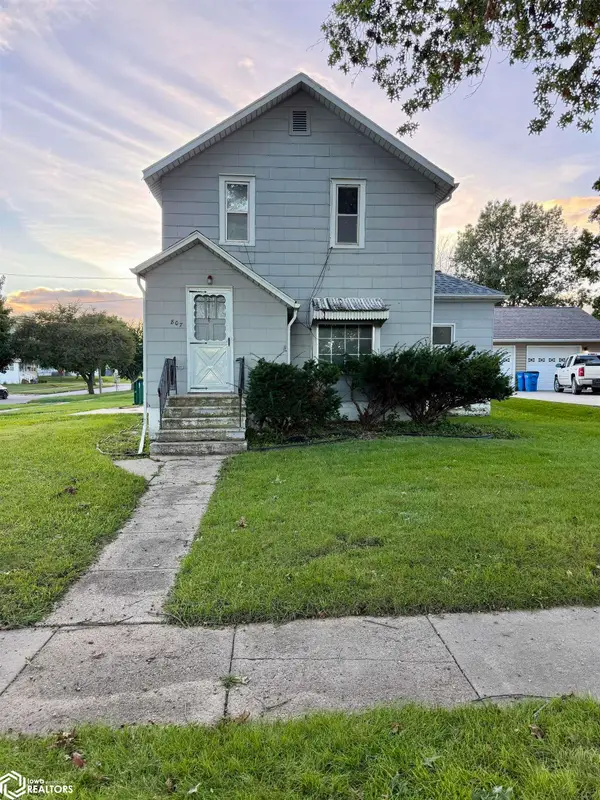 807 6th Street, Grundy Center, IA 50638