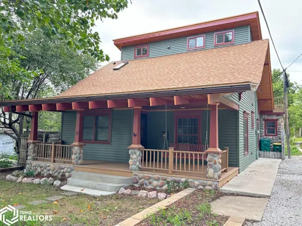 51 W Kirkwood Avenue, Fairfield, IA 52556