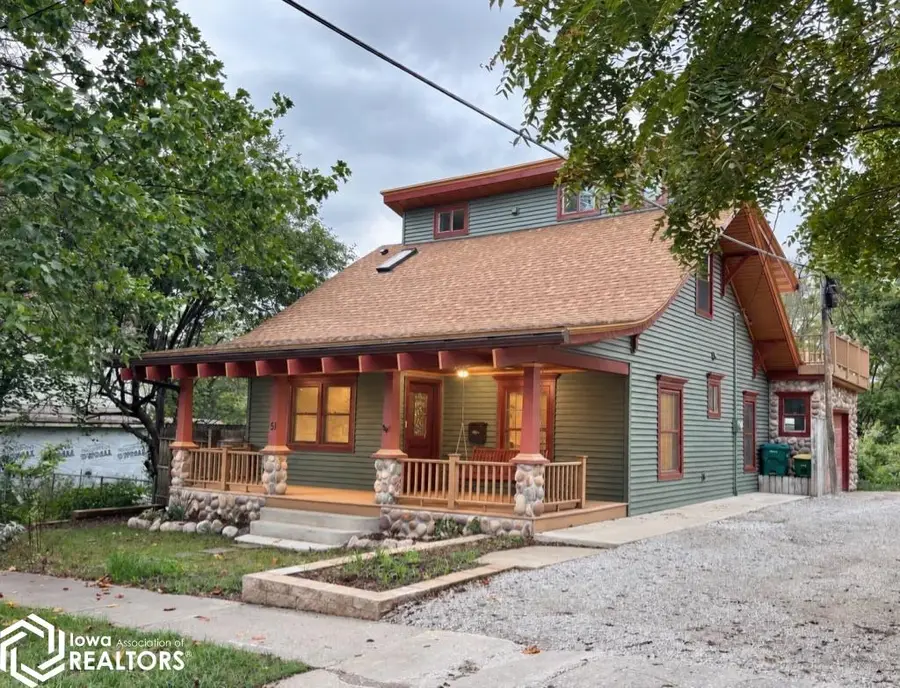 51 W Kirkwood Avenue, Fairfield, IA 52556 - #2