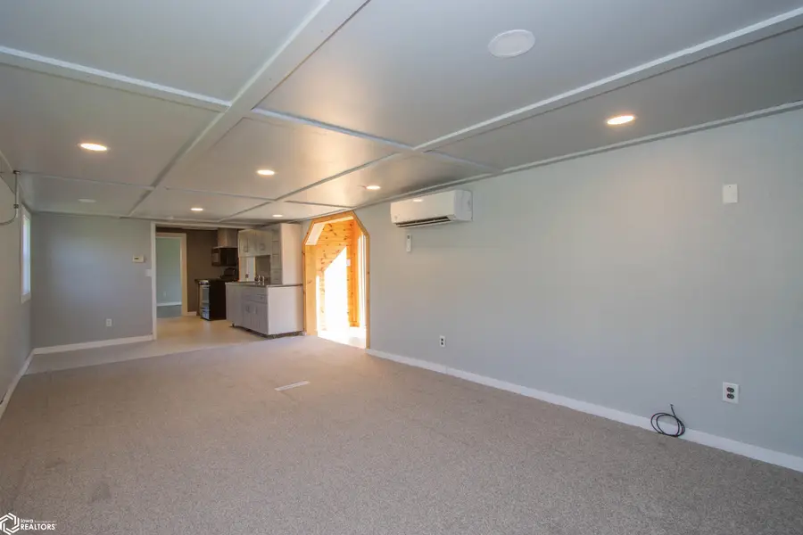 515 W 5th Street, Washington, IA 52353 - #3