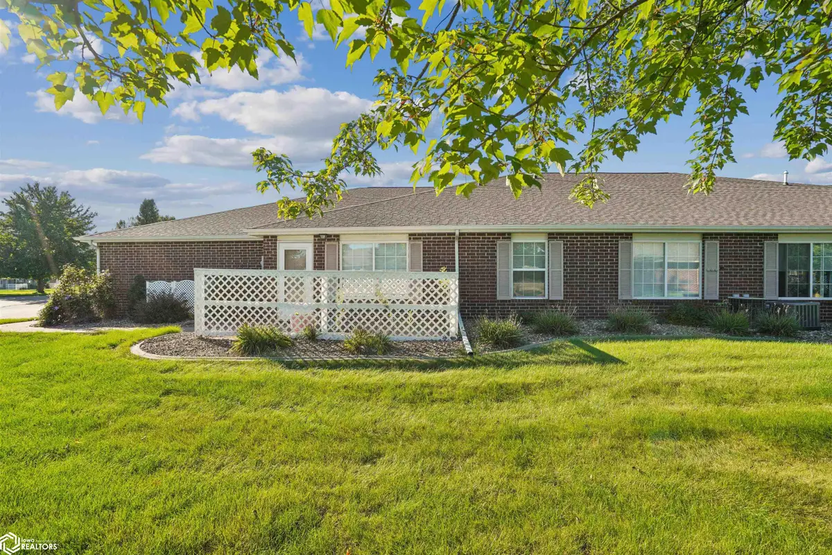 1803 E Maple Grove Ln., Mount Pleasant, IA 52641 - #1