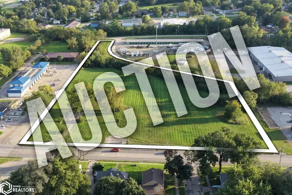 1300 S 2nd Avenue E, Newton, IA 50208