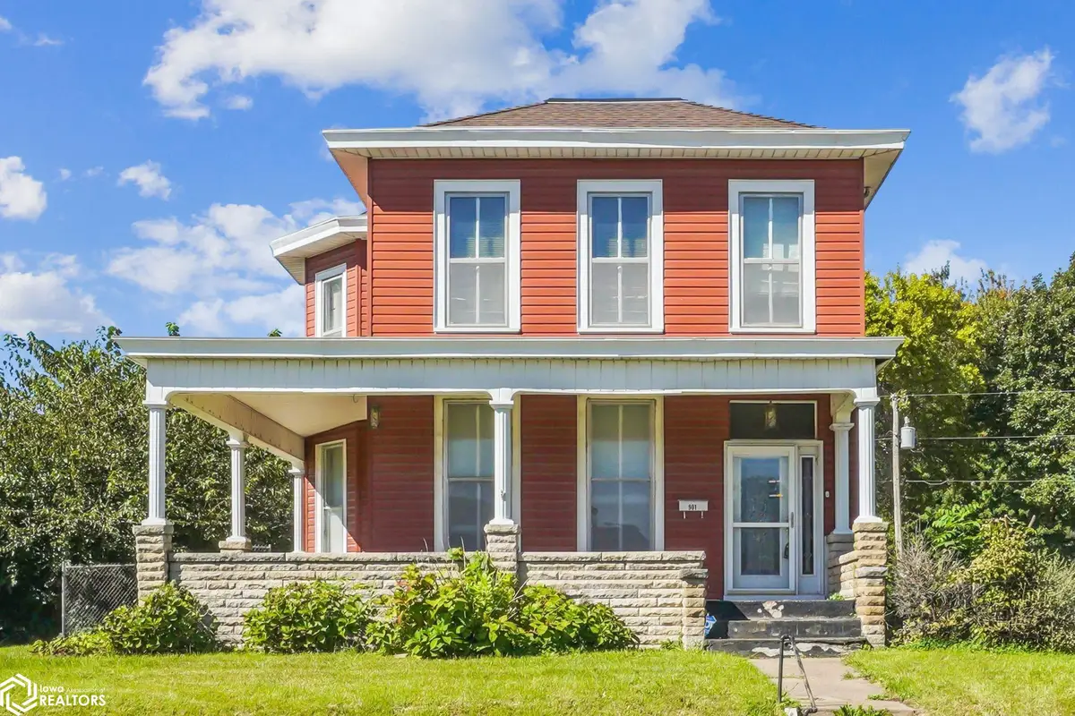 901 Summer Street, Burlington, IA 52601 - #1