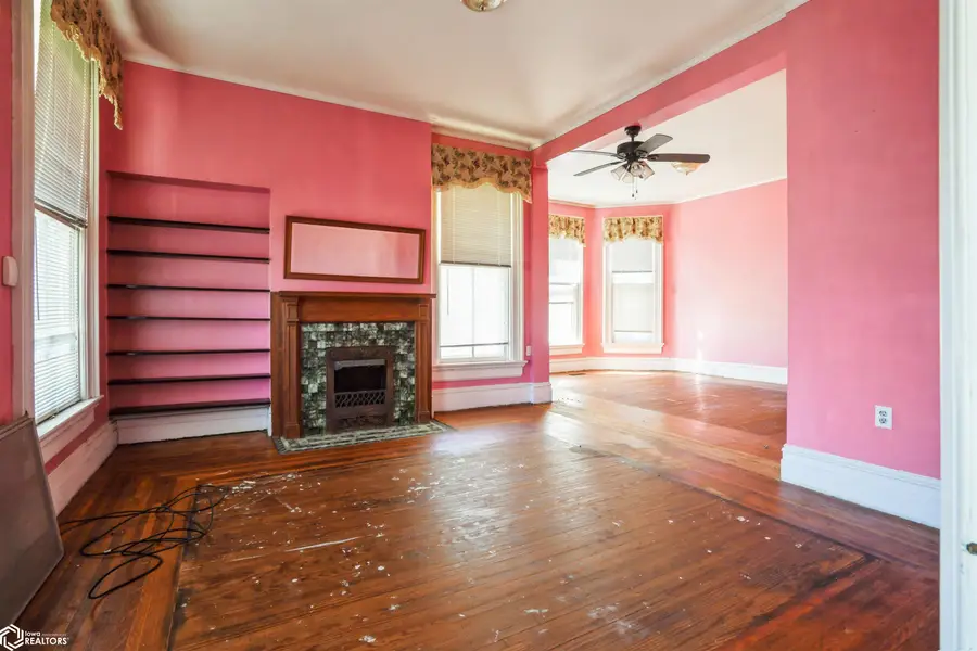 901 Summer Street, Burlington, IA 52601 - #2