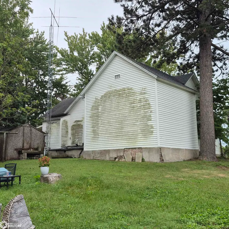 515 Hawthorne Dr., Ottumwa, IA 52501 - #2