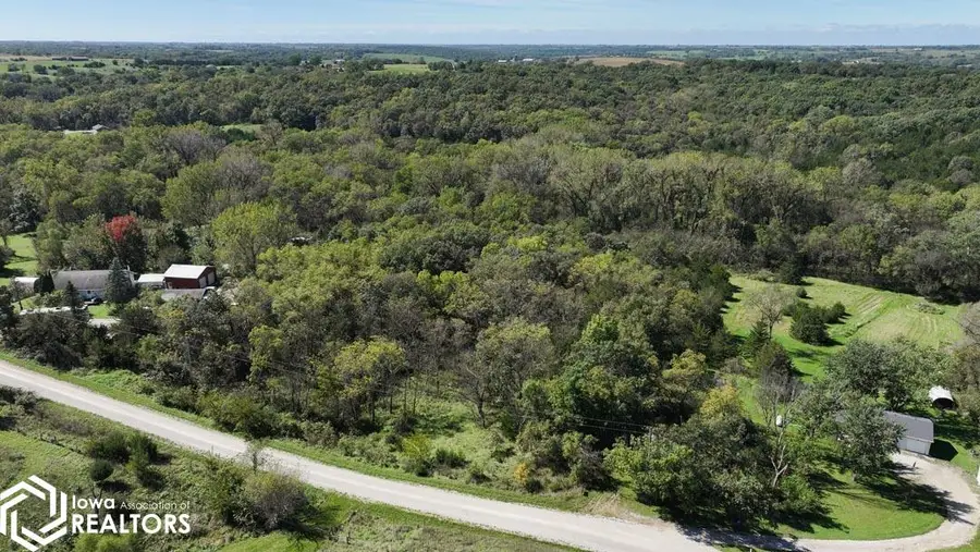 3260 Woodbrook Ln, New Virginia, IA 50210 - #3