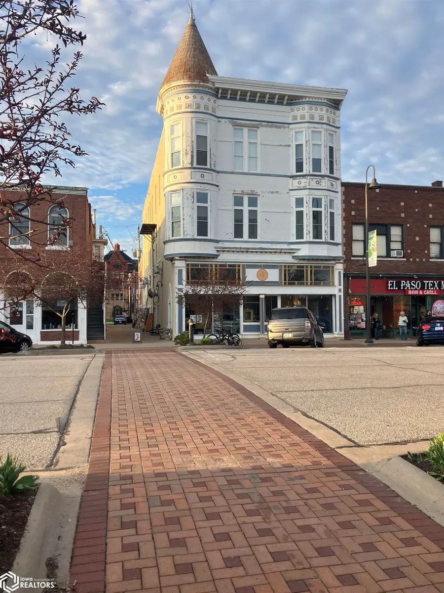 51 E Broadway #302 Avenue #302, Fairfield, IA 52556 - #3