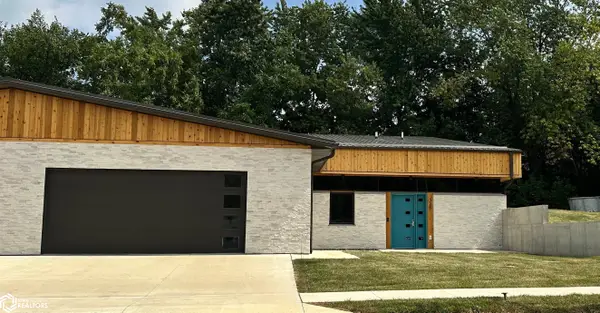 328 N 6th Street, Oskaloosa, IA 52577