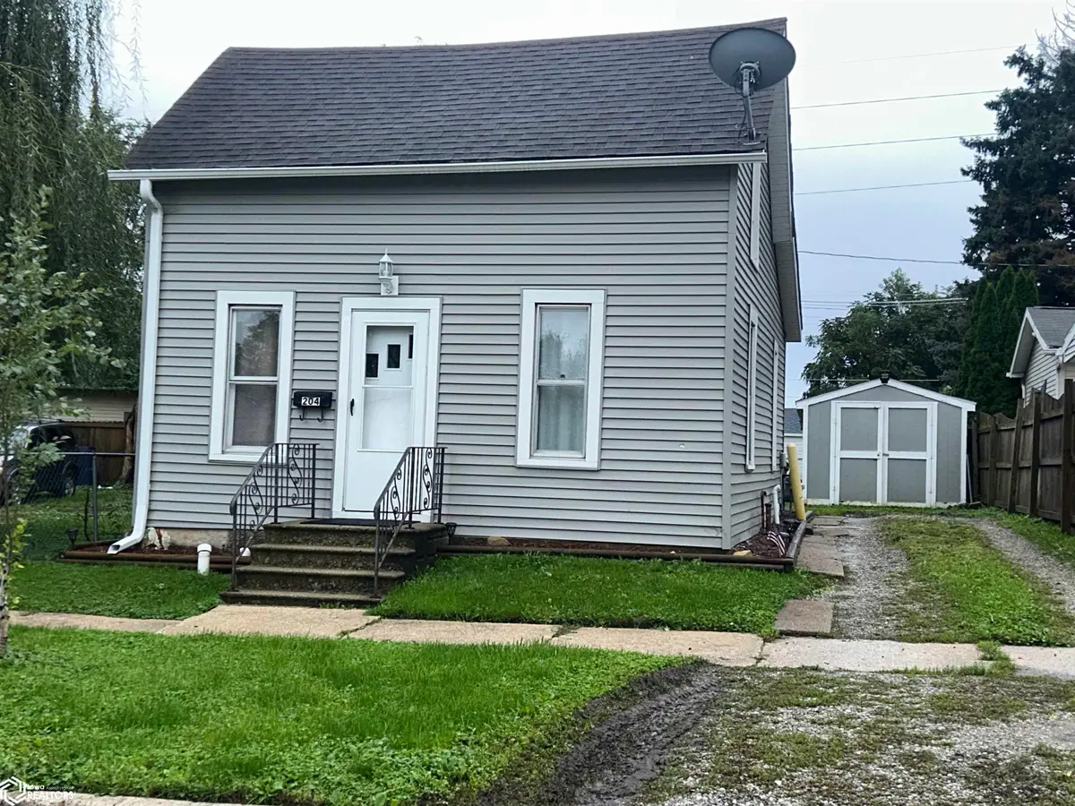 204 W Nevada Street, Marshalltown, IA 50158 - #1