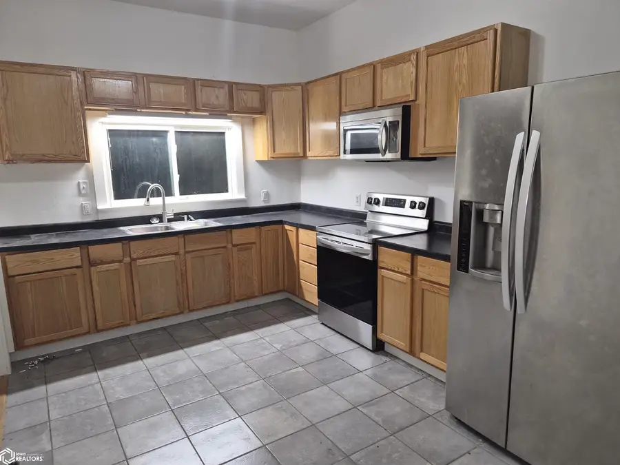 303 NW 8th, Eagle Grove, IA 50533 - #2