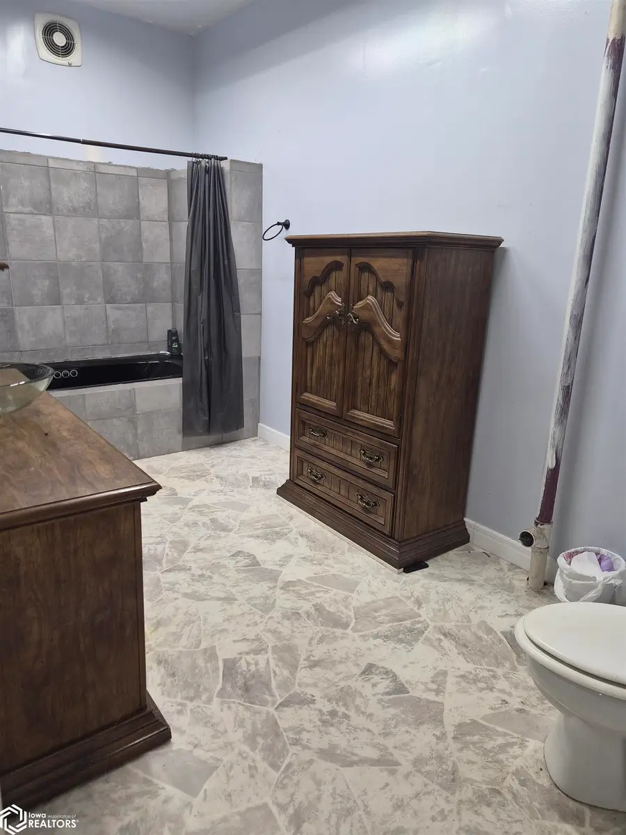 303 NW 8th, Eagle Grove, IA 50533 - #3