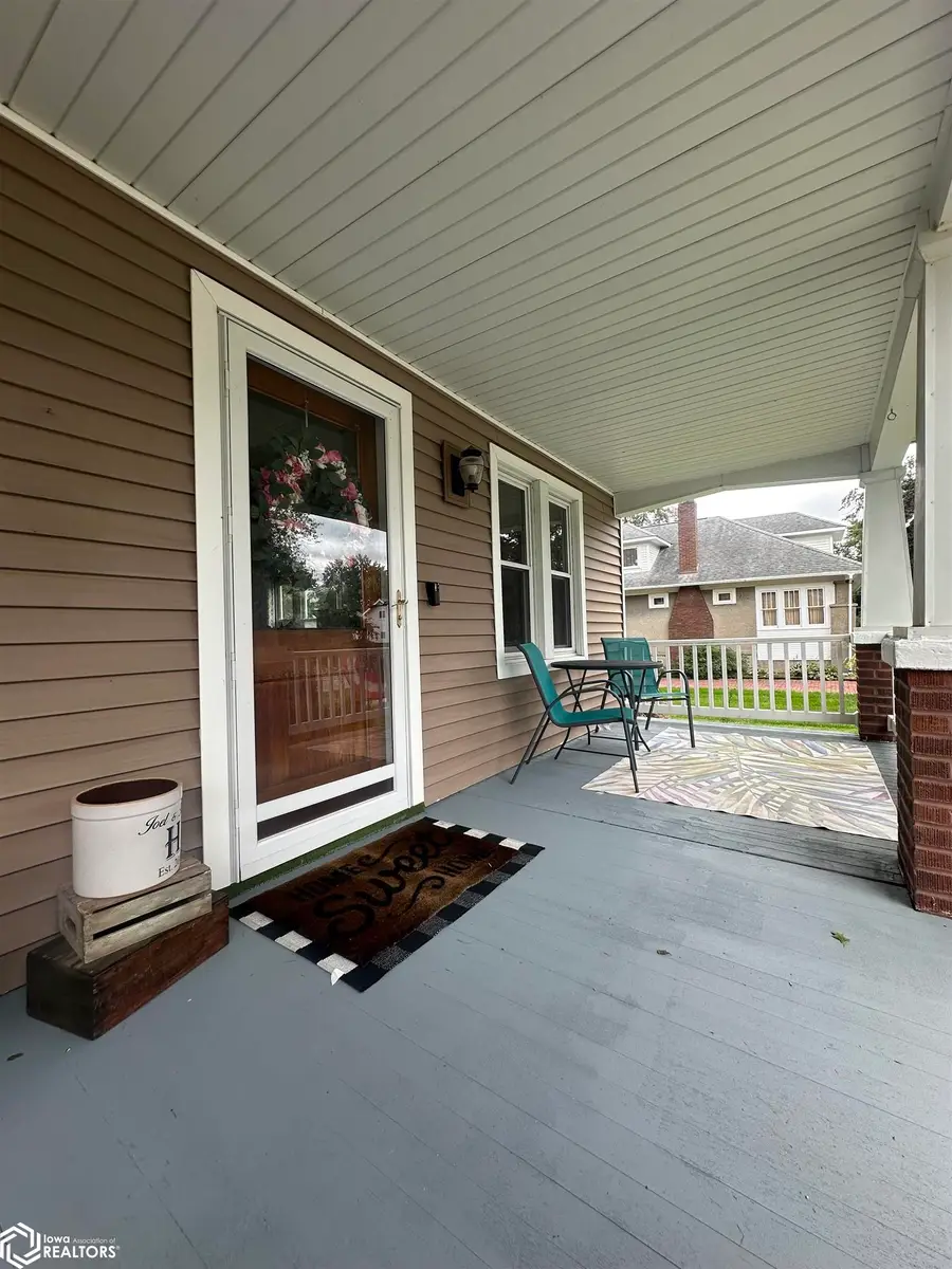 306 N Clark Street, Winfield, IA 52659 - #3