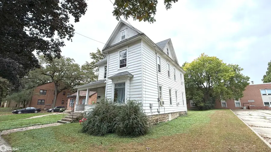 309 E State Street, Mason City, IA 50401 - #3