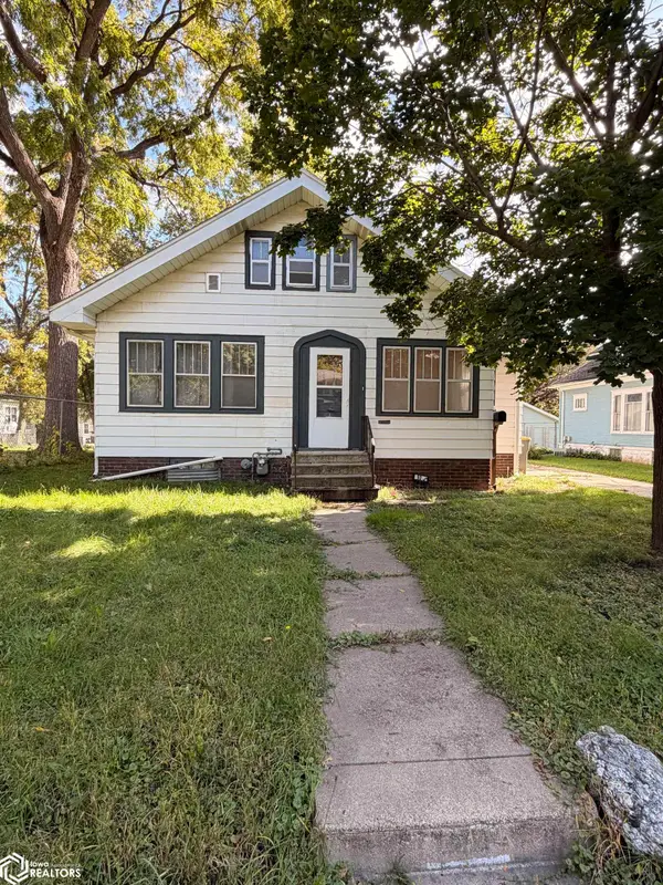 925 N Pennsylvania Avenue, Mason City, IA 50401