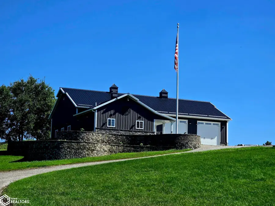 2620 Carbonado Road, Oskaloosa, IA 52577 - #2