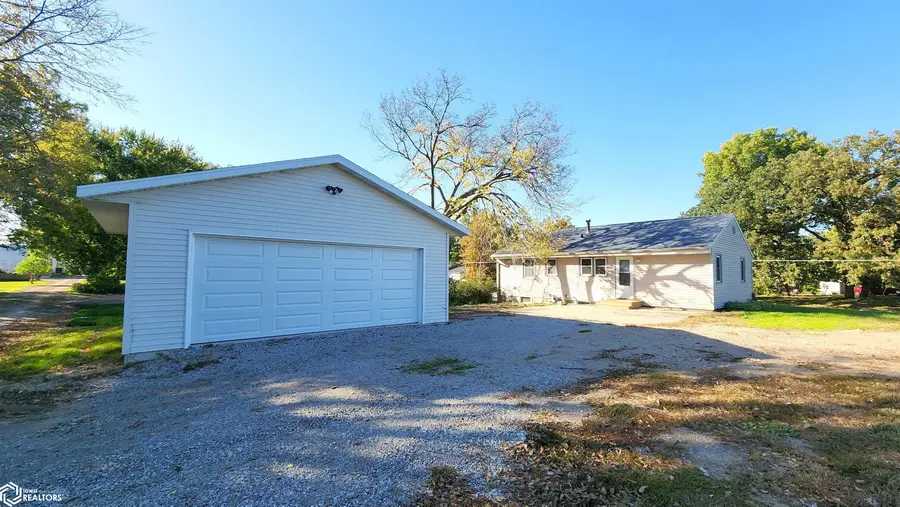 537 4th Street Ne, Mason City, IA 50401 - #2