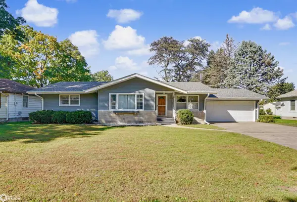 2207 S 13th St, Burlington, IA 52601