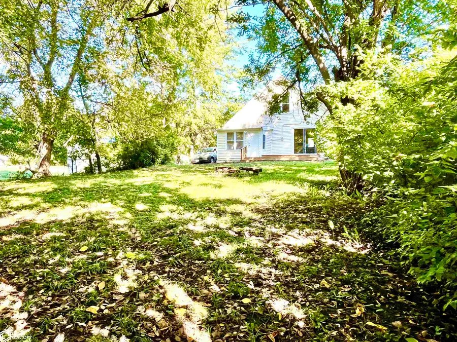 606 W Adams Avenue, Fairfield, IA 52556 - #2