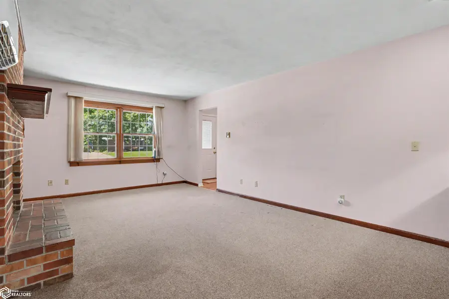 800 S Alter Ct., Mount Pleasant, IA 52641 - #3