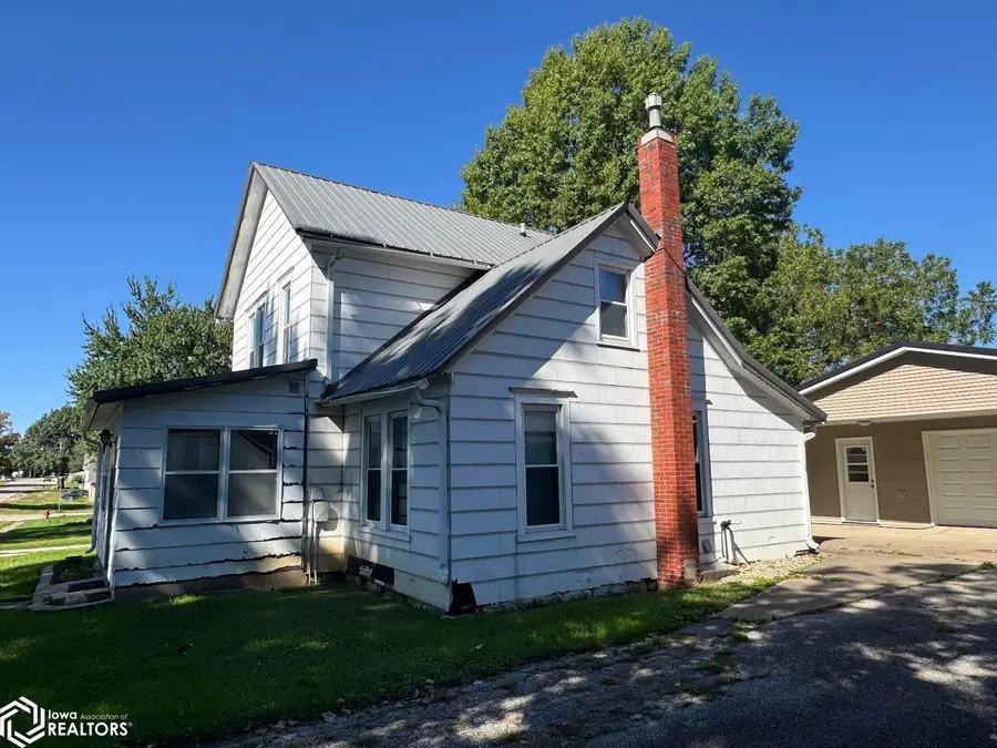 811 North Street, Mediapolis, IA 52637 - #2