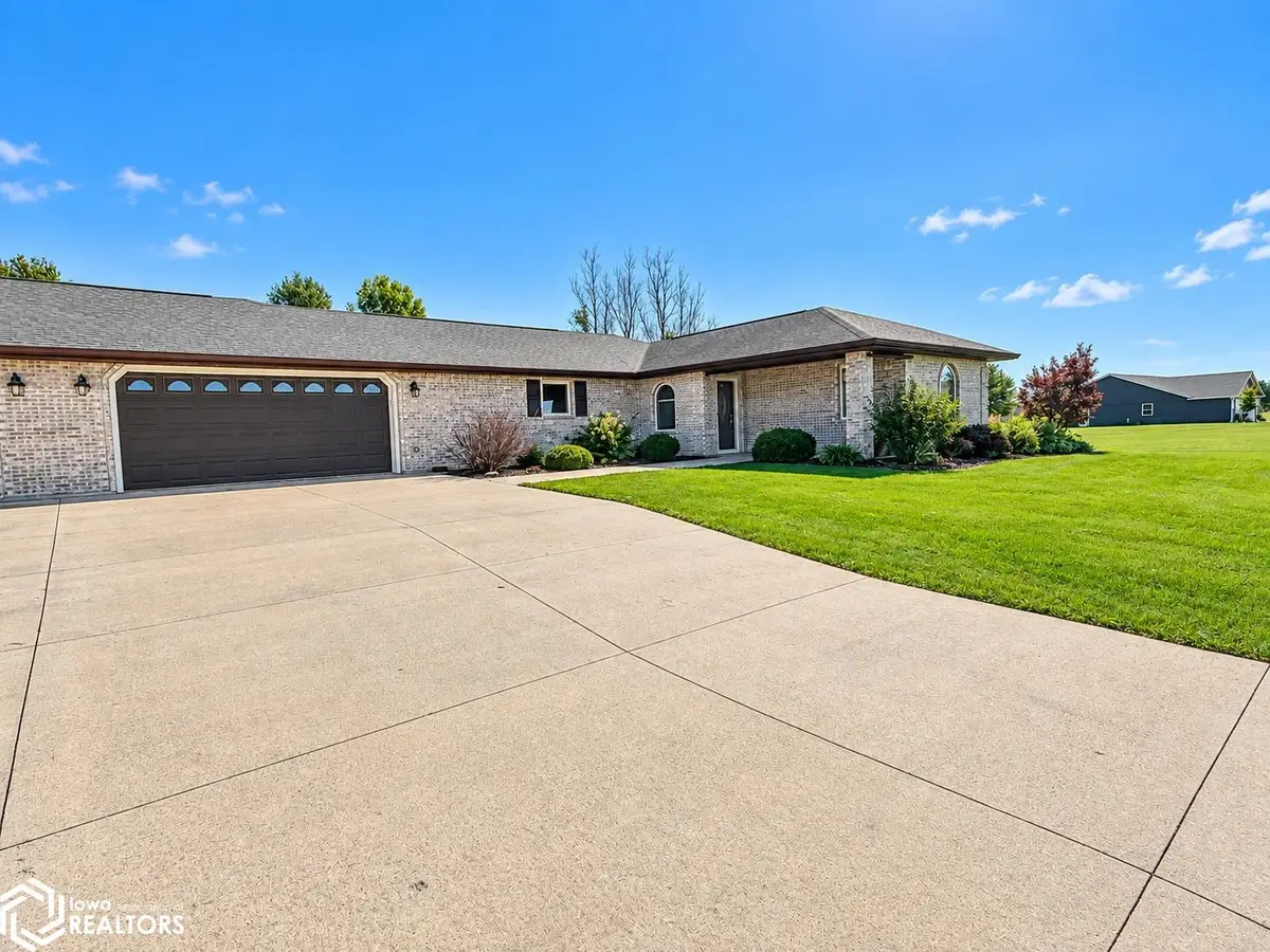 904 S 5th Street, Wapello, IA 52653 - #1
