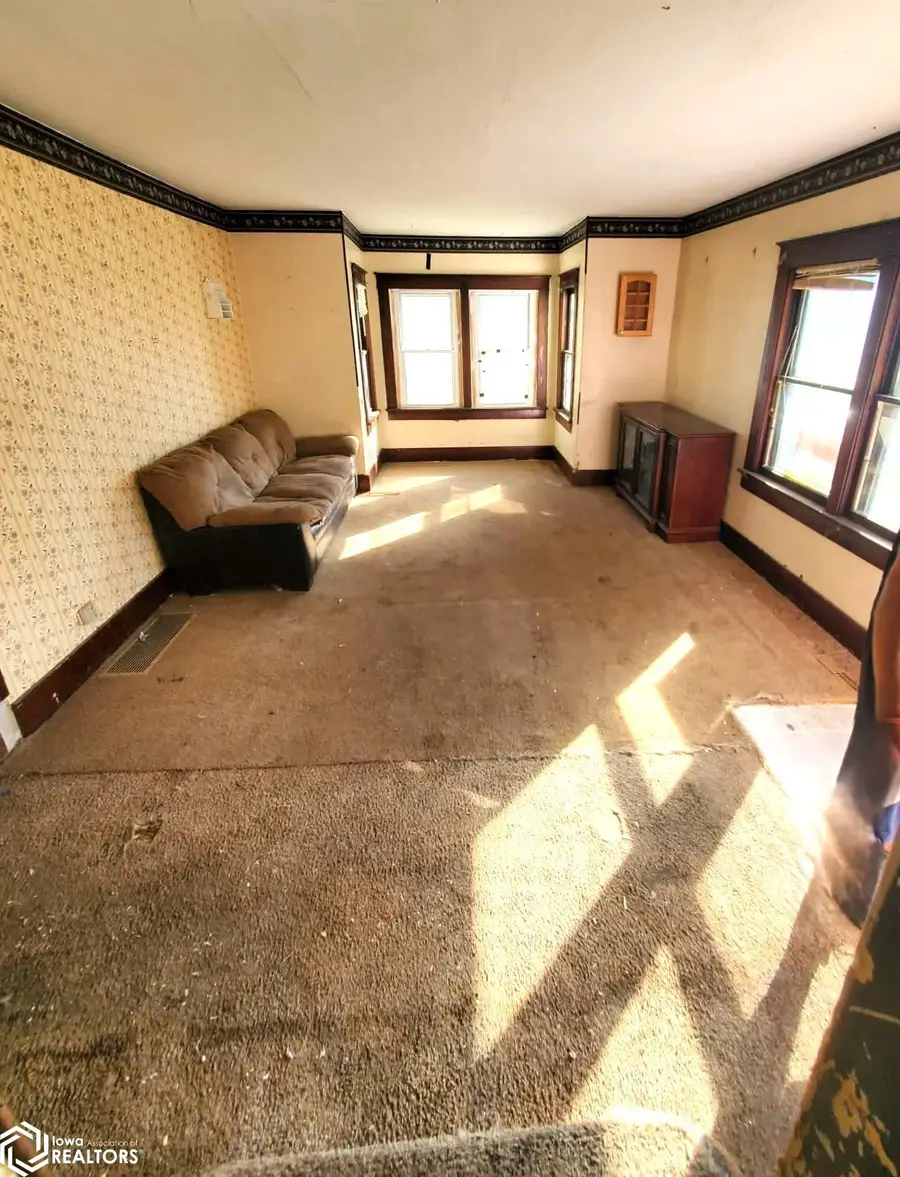 406 N 8th Street, Guthrie Center, IA 50115 - #2