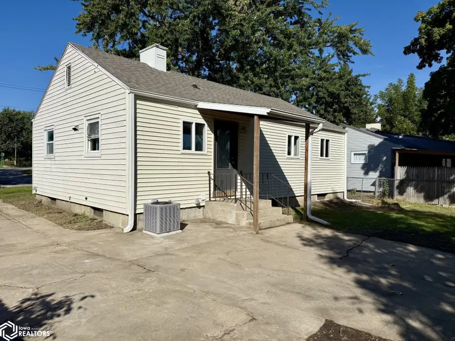 110 Lynwood Street, Ottumwa, IA 52501 - #2