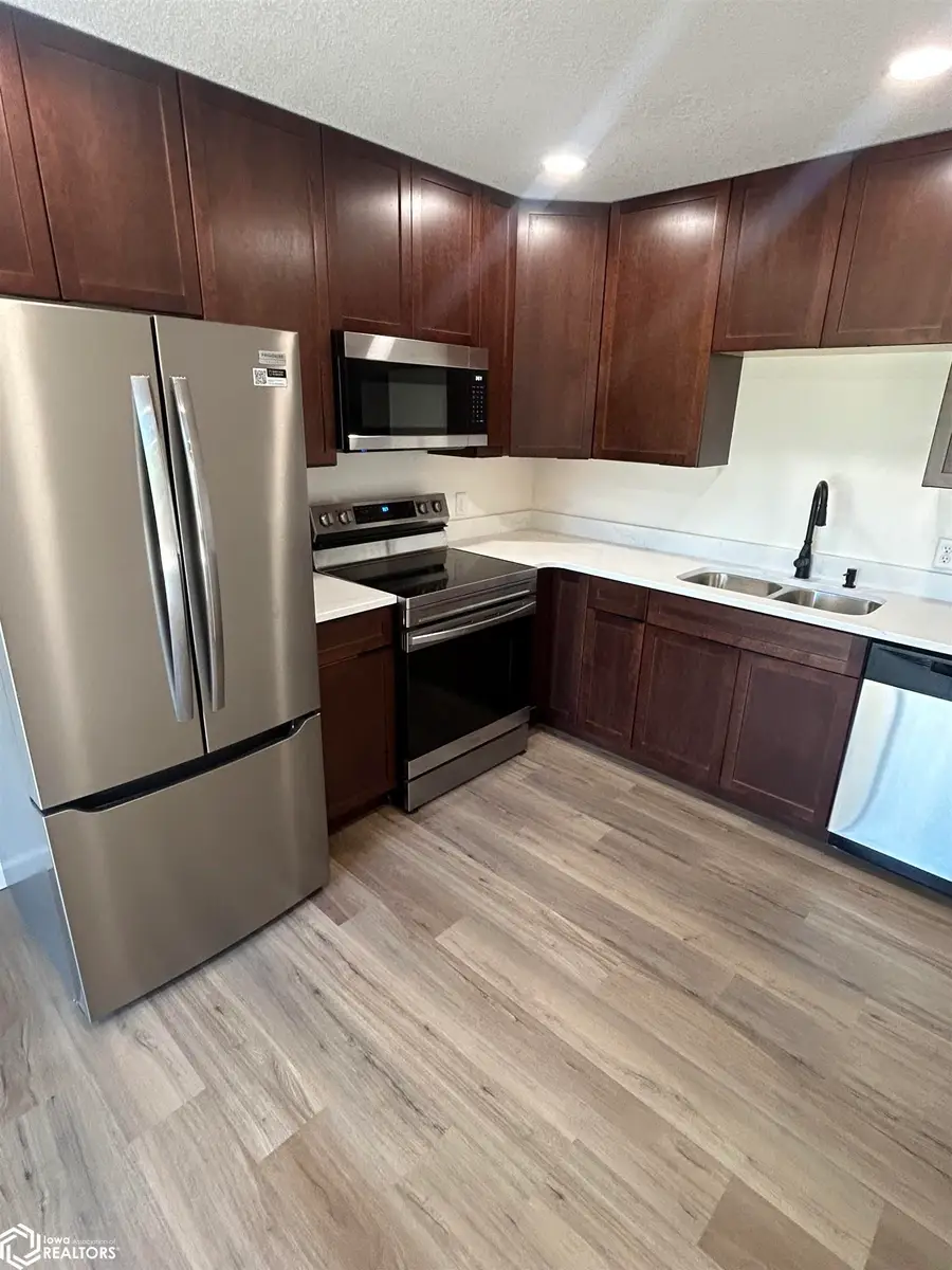 2323 S 5th Avenue #4, Marshalltown, IA 50158 - #2