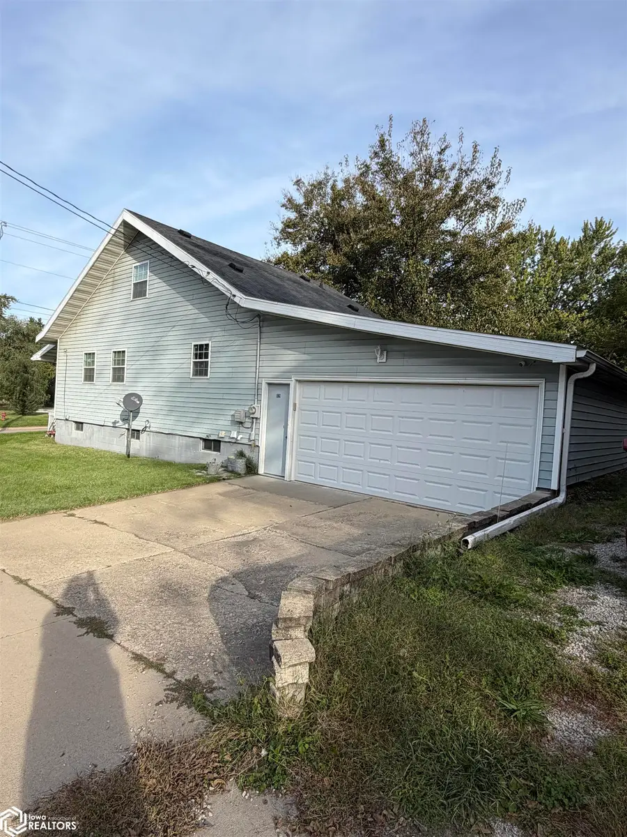 839 S 12th Street, Centerville, IA 52544 - #3