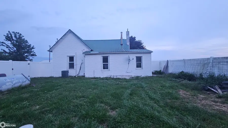 402 E 2nd St S Avenue S, Exline, IA 52555 - #3