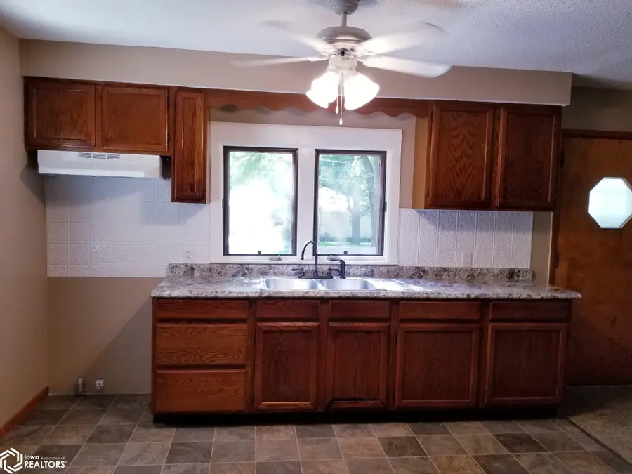 1016 Bluff Street, Webster City, IA 50595 - #3