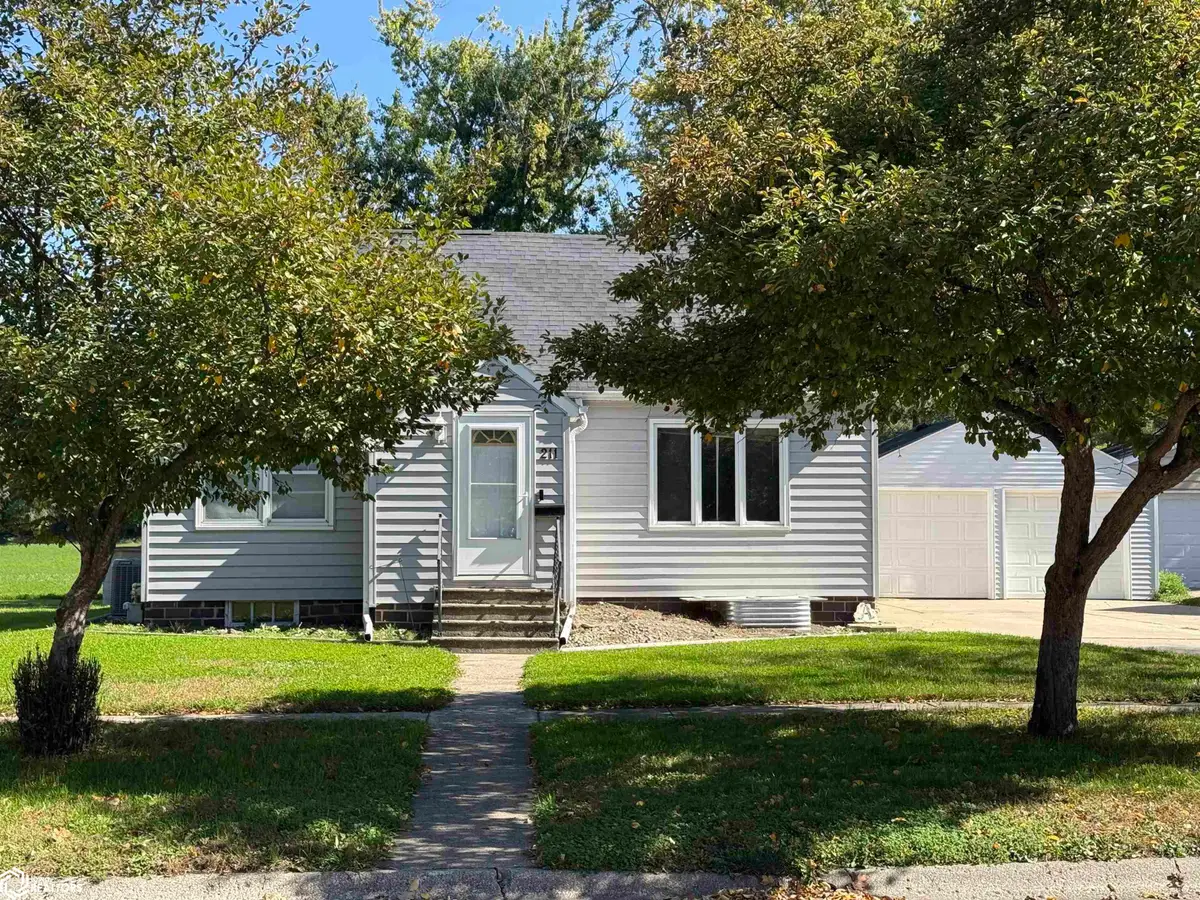 211 2nd Street N, Humboldt, IA 50548 - #1