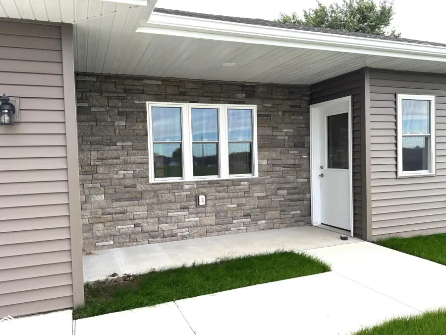 905 Iowa Drive, Manning, IA 51455 - #2