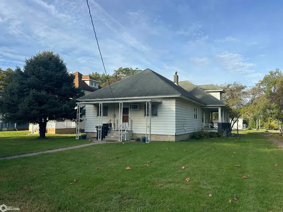 101 S Clark Street, Winfield, IA 52659 - #2