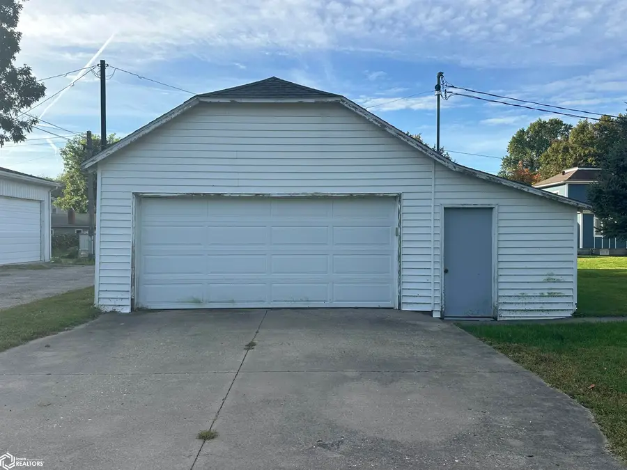 101 S Clark Street, Winfield, IA 52659 - #3