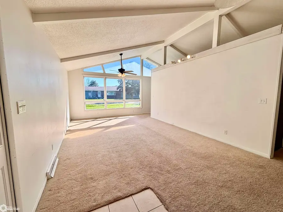 407 S 1st Avenue, Danville, IA 52623 - #3