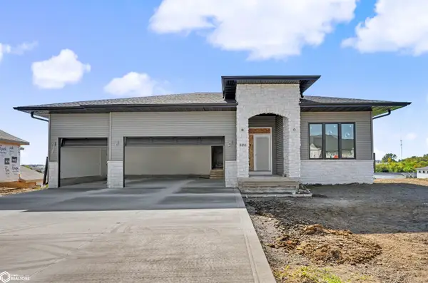 806 Woodside Drive, Marshalltown, IA 50158