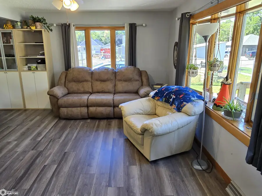 815 6th Ave S, Clear Lake, IA 50428 - #3