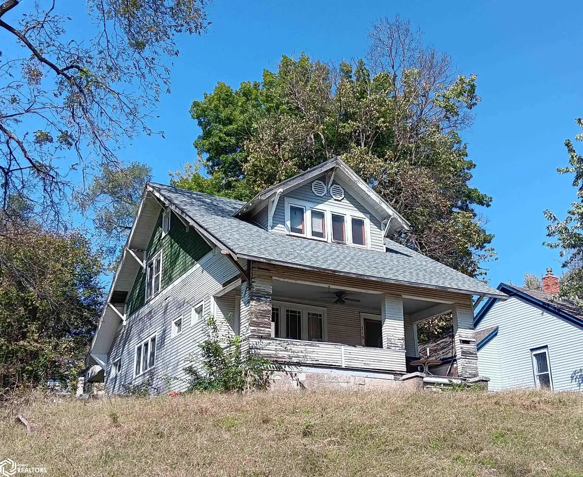 719 Albany Street, Ottumwa, IA 52501 - #1