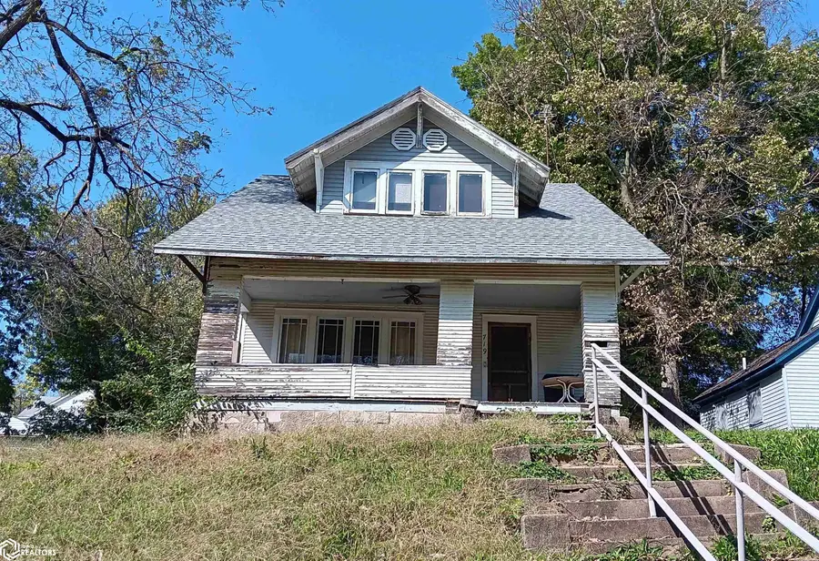 719 Albany Street, Ottumwa, IA 52501 - #3
