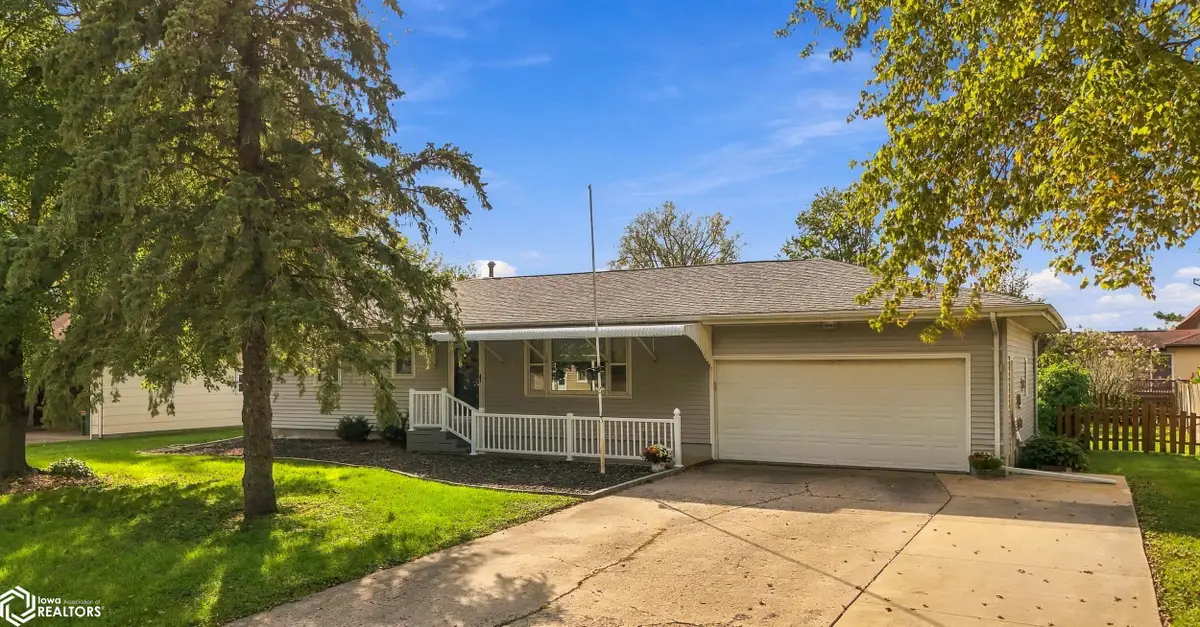 411 S 1st Avenue, Danville, IA 52623 - #1