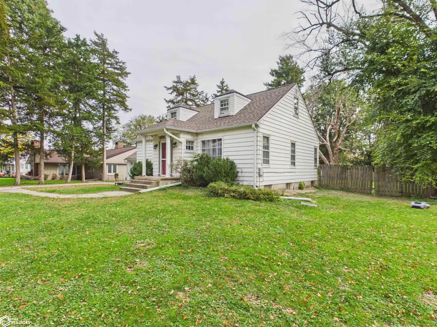 1580 N Van Buren Avenue, Ottumwa, IA 52501 - #2