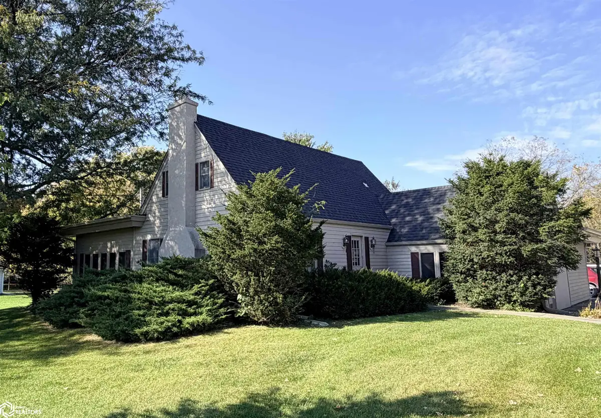 401 12th Avenue Nw, Hampton, IA 50441 - #1
