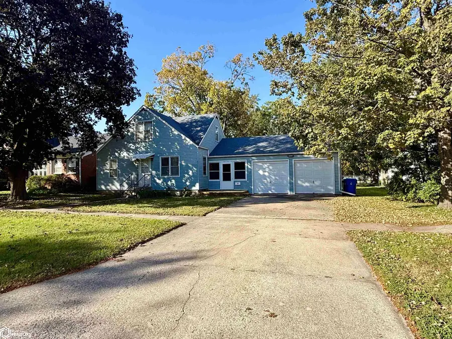 402 E Monroe Street, Jefferson, IA 50129 - #2