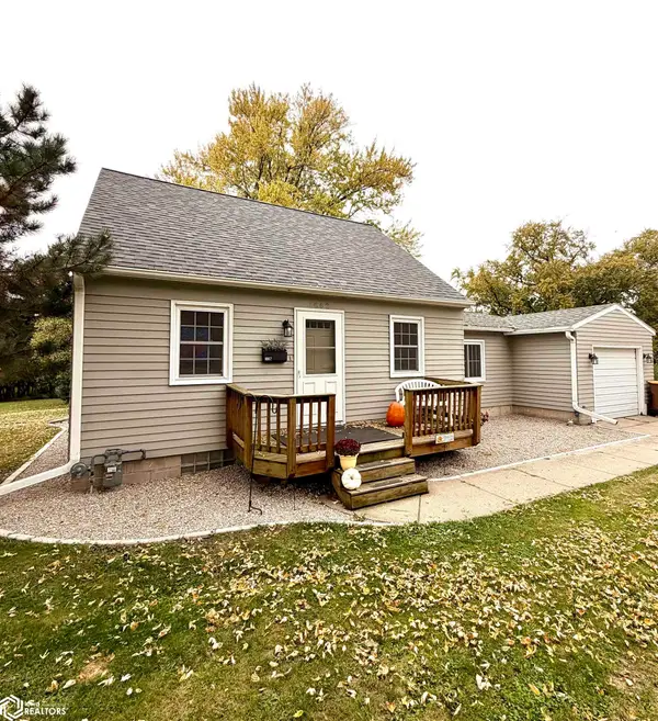 1002 S Lake Street, Lake Mills, IA 50450
